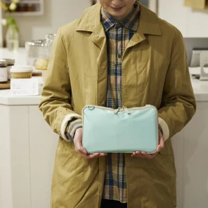 Drawer Pouch of a Travel-Loving Creator by Bob Foundation: Hoppin' Pouch (Flat) - Mint Drawer Pouch of a 〇〇